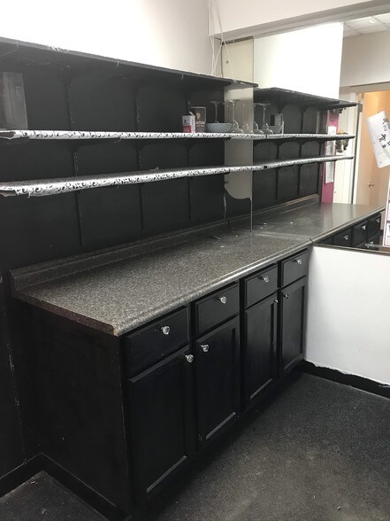 More Photos Of 755-801 W Sproul Rd, Springfield Township Freestanding For Lease