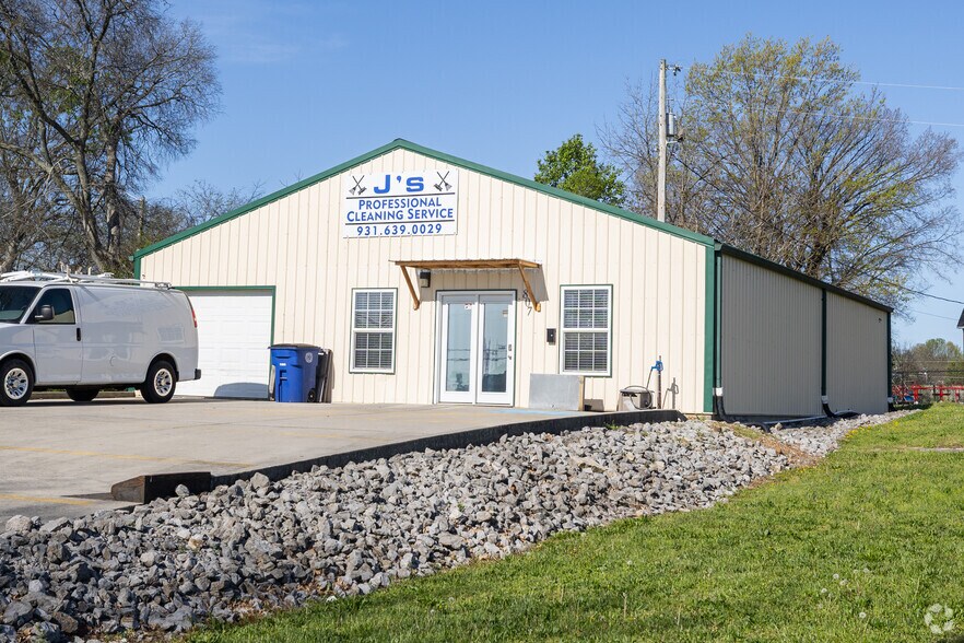Primary Photo Of 807 Lipscomb St, Shelbyville Warehouse For Sale