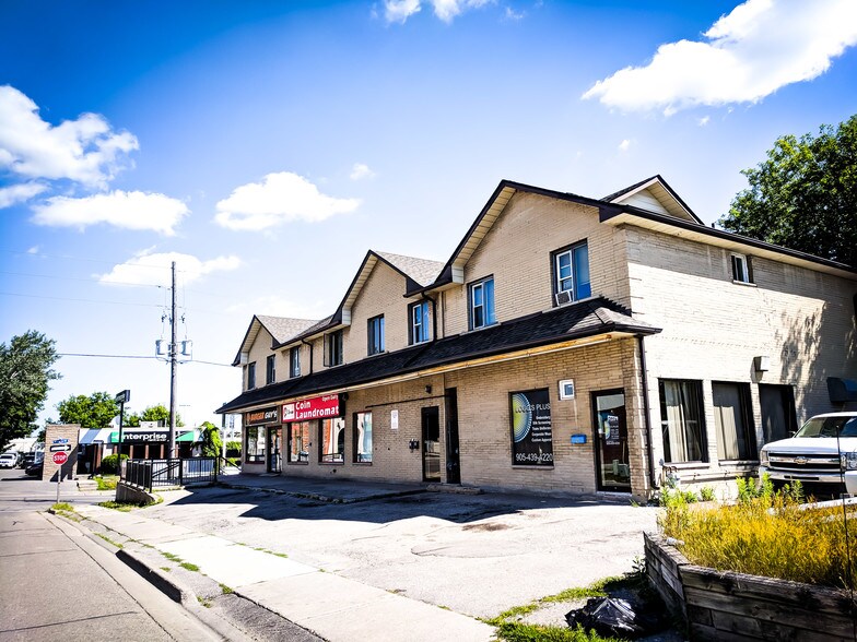 More Photos Of 7 Nassau St, Oshawa Storefront Retail Residential For Sale