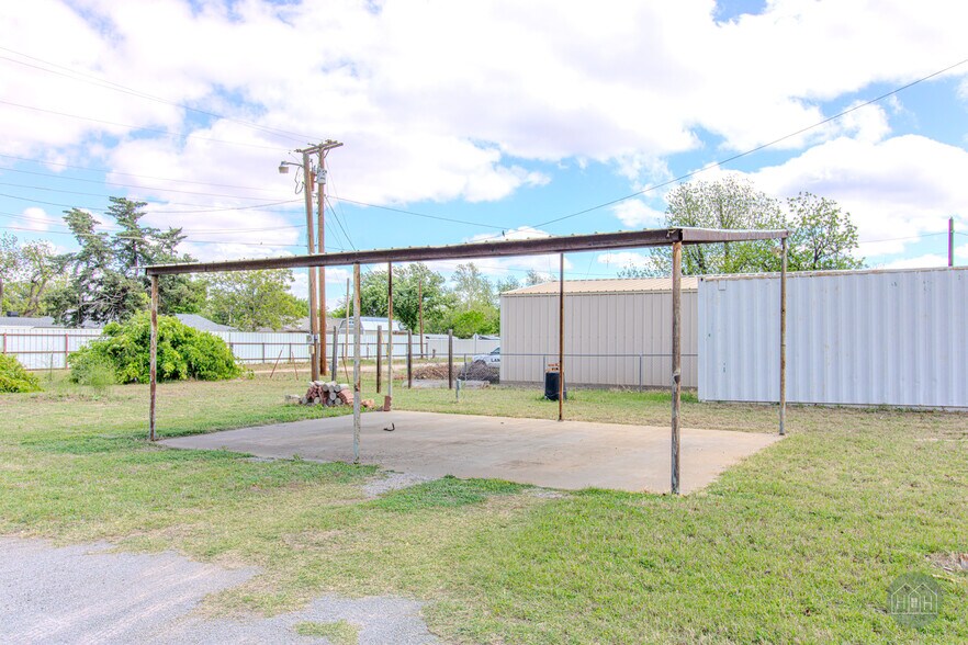 More Photos Of 3720 Wilbarger St, Vernon Flex For Sale