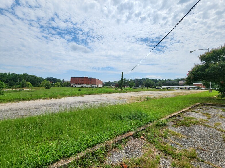 More Photos Of 20th AVE, Valley Light Manufacturing For Sale