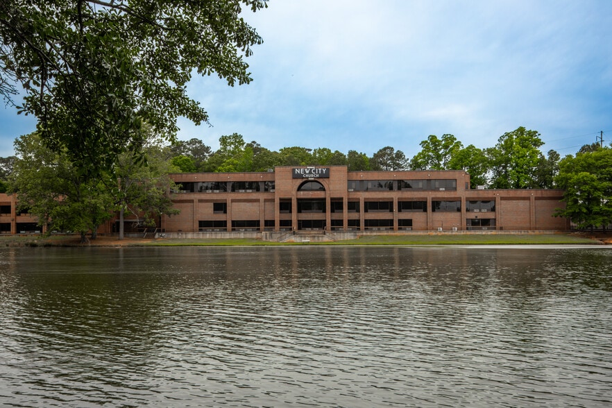 More Photos Of 3500 Riverside Dr, Macon-Bibb Religious Facility For Sale