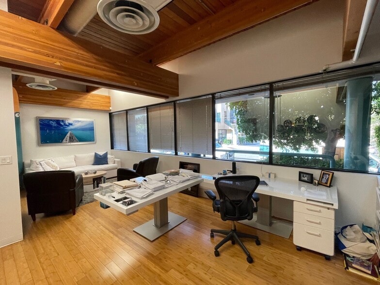 More Photos Of 4370 Tujunga Ave, Studio City Loft Creative Space For Lease