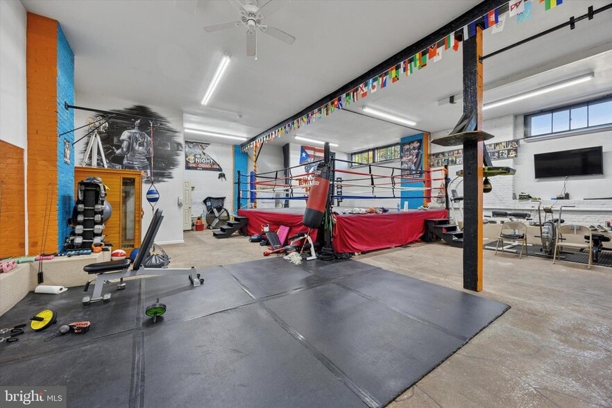 More Photos Of 840 E Atlantic St, Philadelphia Warehouse For Sale