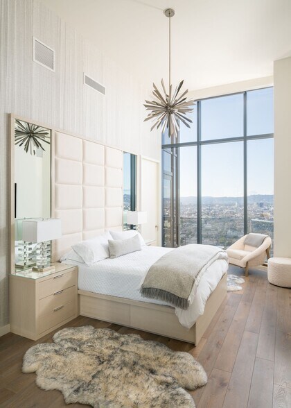 More Photos Of 1200 S Figueroa St, Los Angeles Apartments For Lease