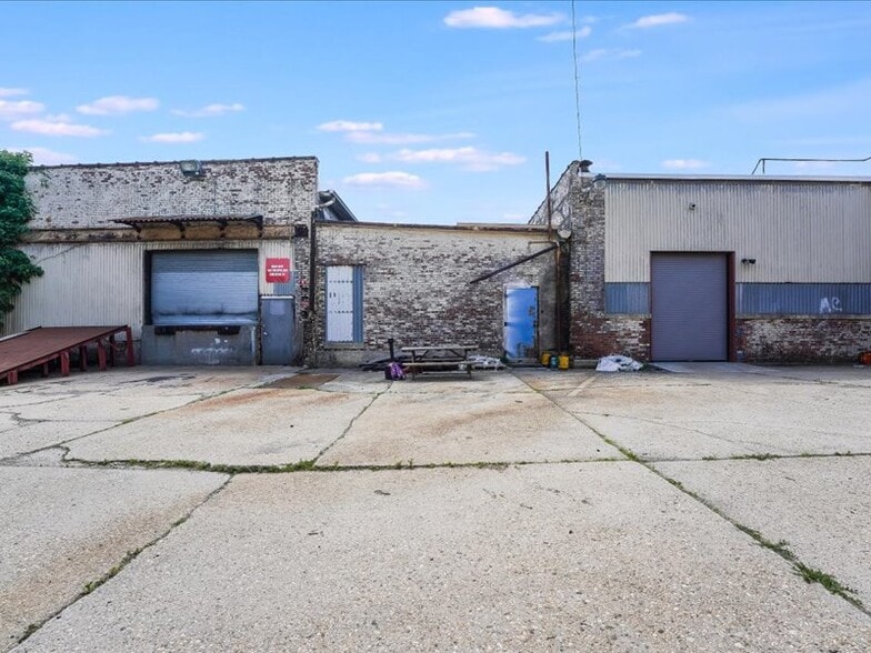 More Photos Of 150 Pacific Ave, Jersey City Warehouse For Lease