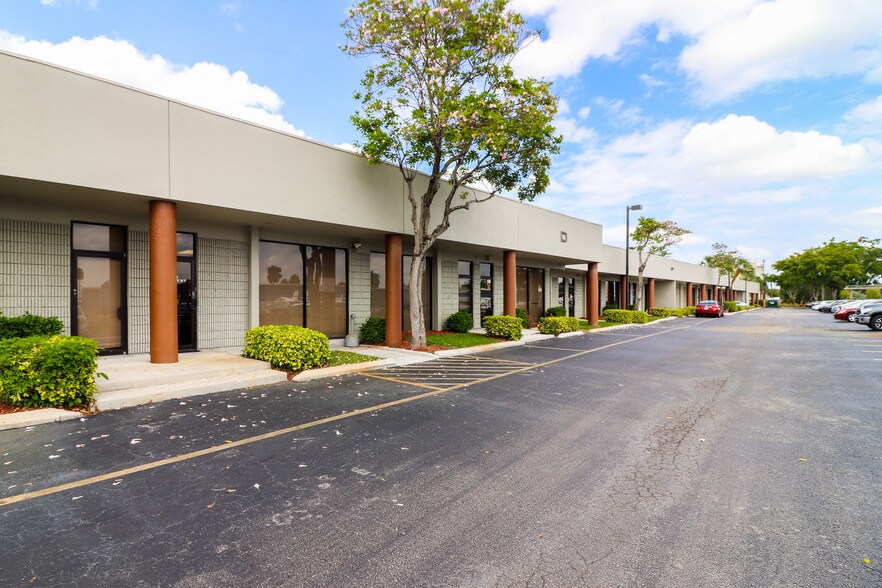 More Photos Of 2700 W Cypress Creek Rd, Fort Lauderdale Unknown For Lease