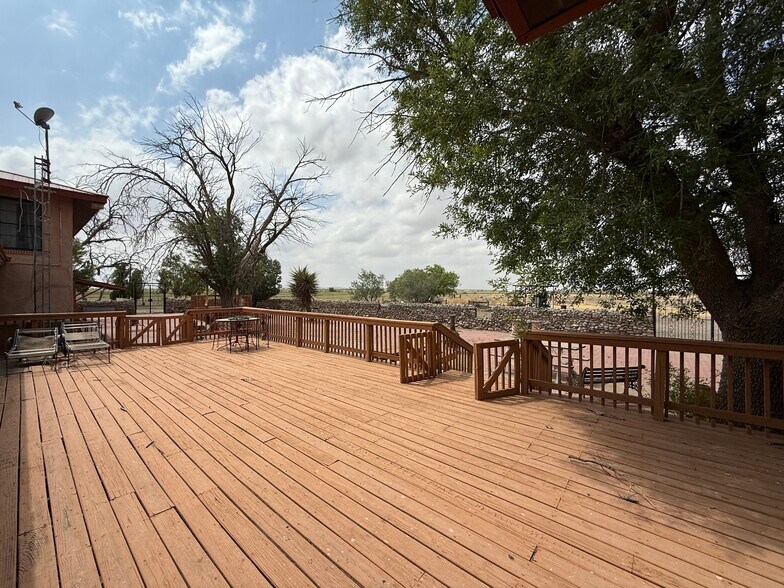 More Photos Of 8610 HWY 17, Balmorhea Specialty For Sale