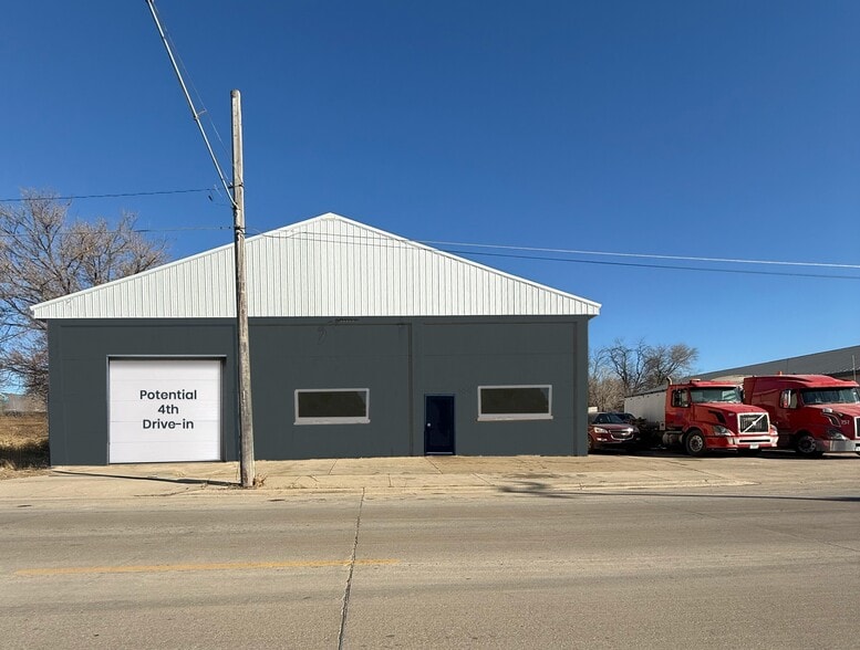 Primary Photo Of 104 11th St NE, Austin Warehouse For Lease