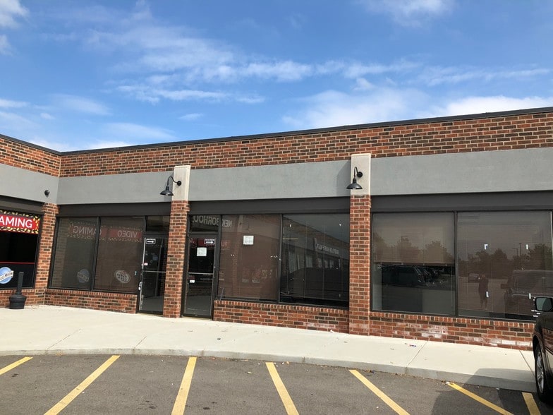 Primary Photo Of 2306-2332 Hassell Rd, Hoffman Estates Storefront For Sale