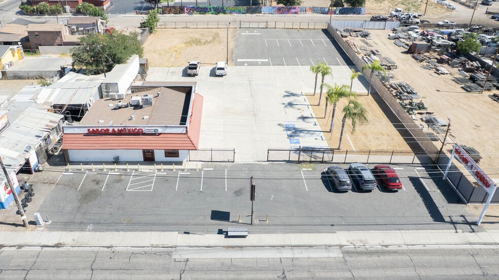 More Photos Of 2112 E California Ave, Bakersfield Restaurant For Sale