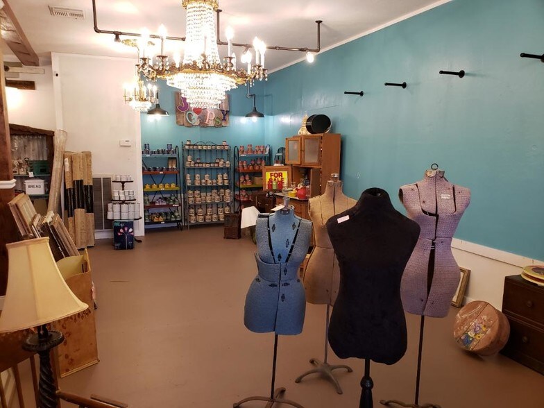 More Photos Of 1255 W Highway 6, Alvin Freestanding For Sale