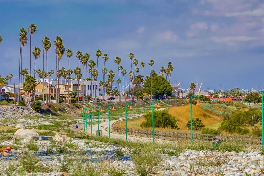 More Photos Of 2019 S Crescent Ave, San Pedro Manufacturing For Sale