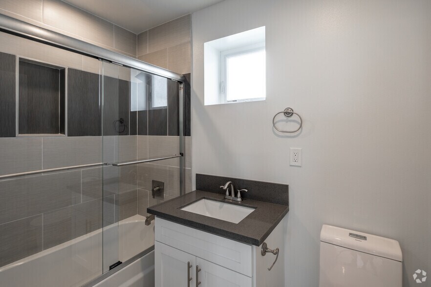 More Photos Of 635 N Harvard Blvd, Los Angeles Apartments For Sale