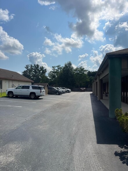 More Photos Of 2935 SE 58th Ave, Ocala Storefront Retail Office For Sale