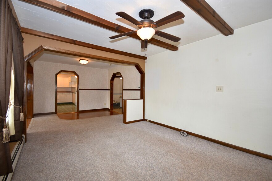 More Photos Of 2567 Cranberry Hwy, Wareham General Retail For Sale