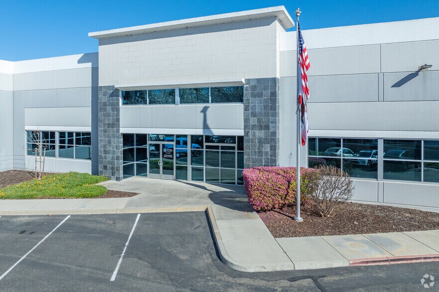 More Photos Of 2218 Kausen Dr, Elk Grove Office For Lease