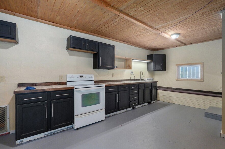 More Photos Of 610 S Locust St, Buffalo Apartments For Sale