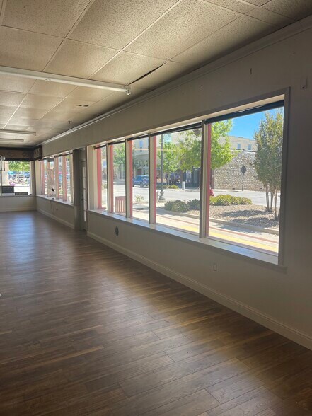 More Photos Of 921 Halsell St, Bridgeport General Retail For Sale
