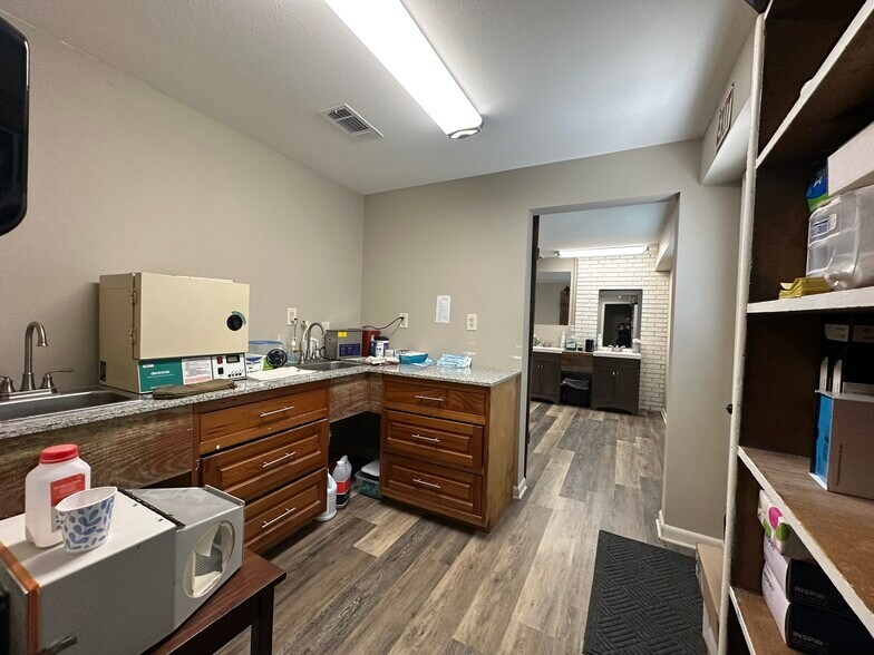 More Photos Of 33806 Hwy 16, Denham Springs Daycare Center For Sale