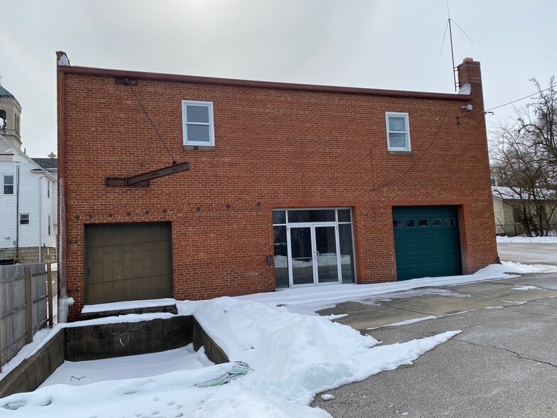 More Photos Of 20234 Detroit Rd, Rocky River Office For Lease