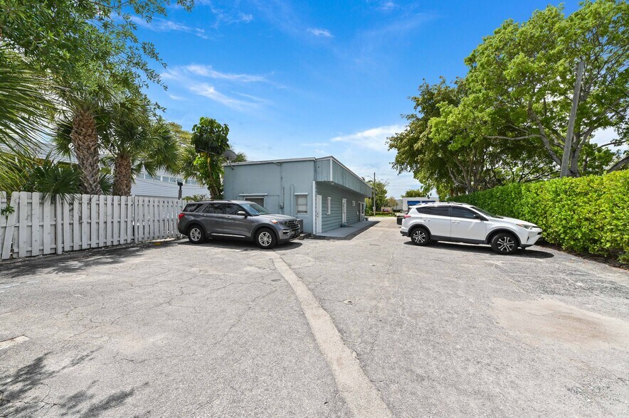 More Photos Of , Delray Beach Office For Sale