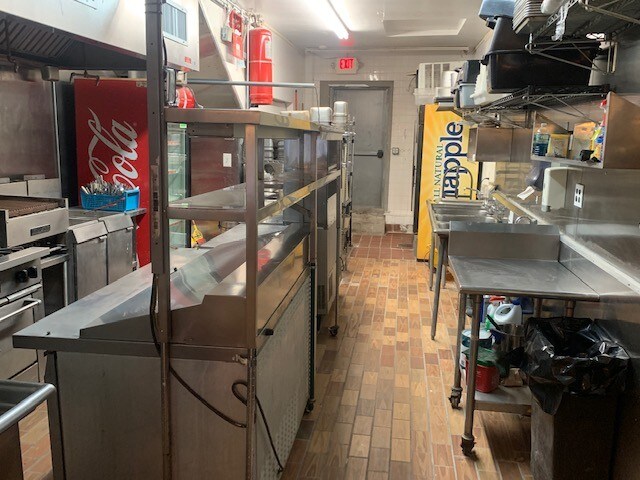 More Photos Of 38-40 S 19th St, Philadelphia Restaurant For Lease