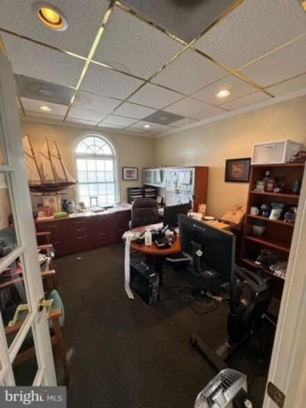 More Photos Of 7544 Holabird Ave, Dundalk Office For Sale