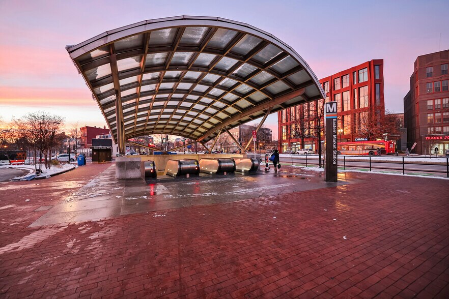 More Photos Of 729 8th St SE, Washington General Retail For Sale