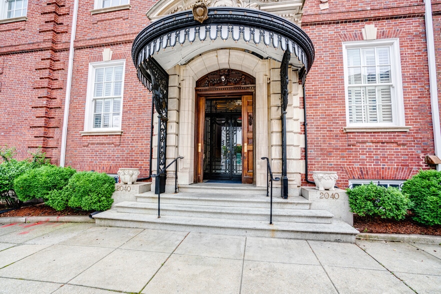 More Photos Of 2040 S St NW, Washington Office For Sale