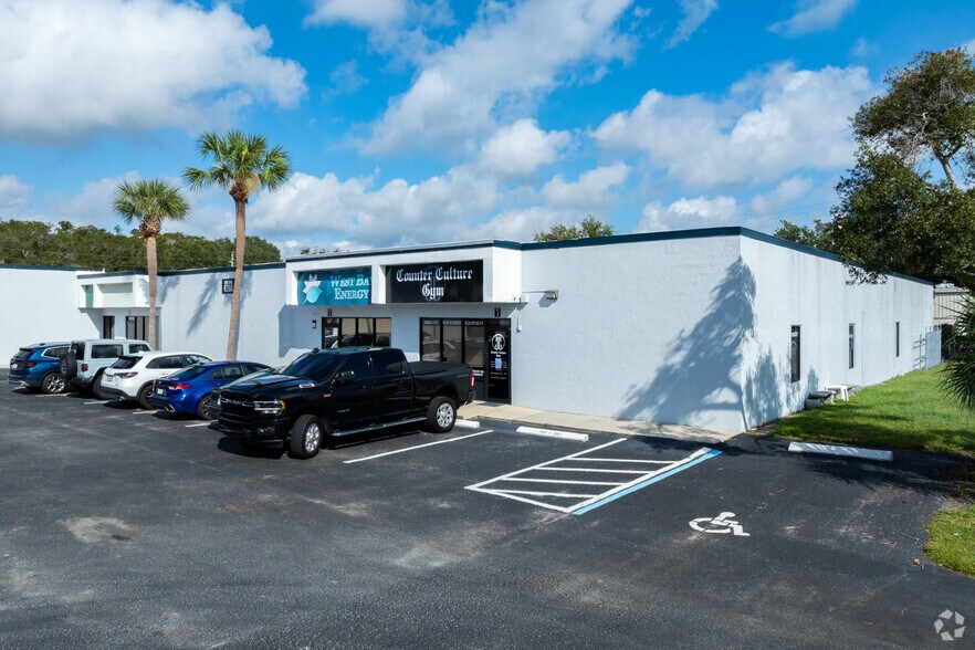 More Photos Of 6240 39th St N, Pinellas Park Unknown For Lease