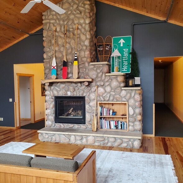 More Photos Of 26001 Heinz Rd, Willow River Specialty For Sale