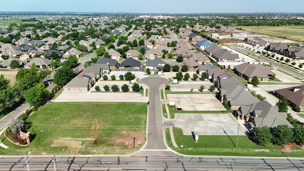 More Photos Of 1111 Magnolia Ct, Moore Unknown For Lease