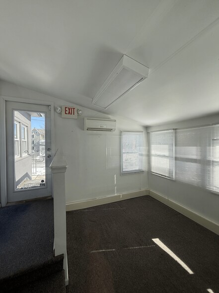 More Photos Of 5761 Lower York Rd, New Hope Storefront Retail Residential For Lease