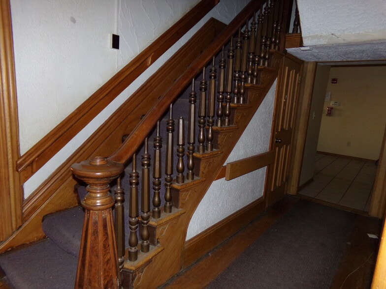 More Photos Of 721 Lincoln Way E, Massillon Office Residential For Sale