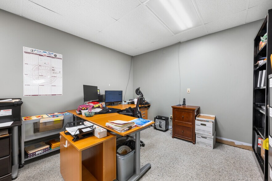 More Photos Of 115 Leonard Dr, Groton Service For Lease