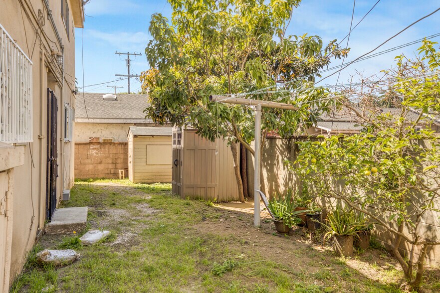 More Photos Of 11817 Culver Blvd, Los Angeles Apartments For Sale