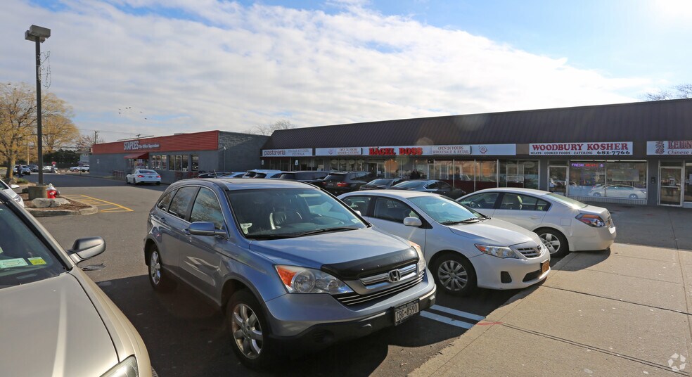 More Photos Of 410-2 S Oyster Bay Rd, Hicksville Freestanding For Lease