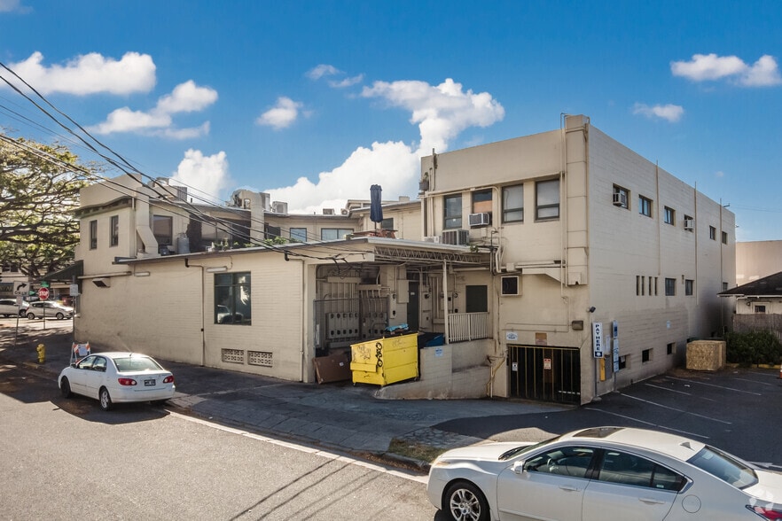 More Photos Of 758-768 Kapahulu Ave, Honolulu Storefront Retail Office For Lease