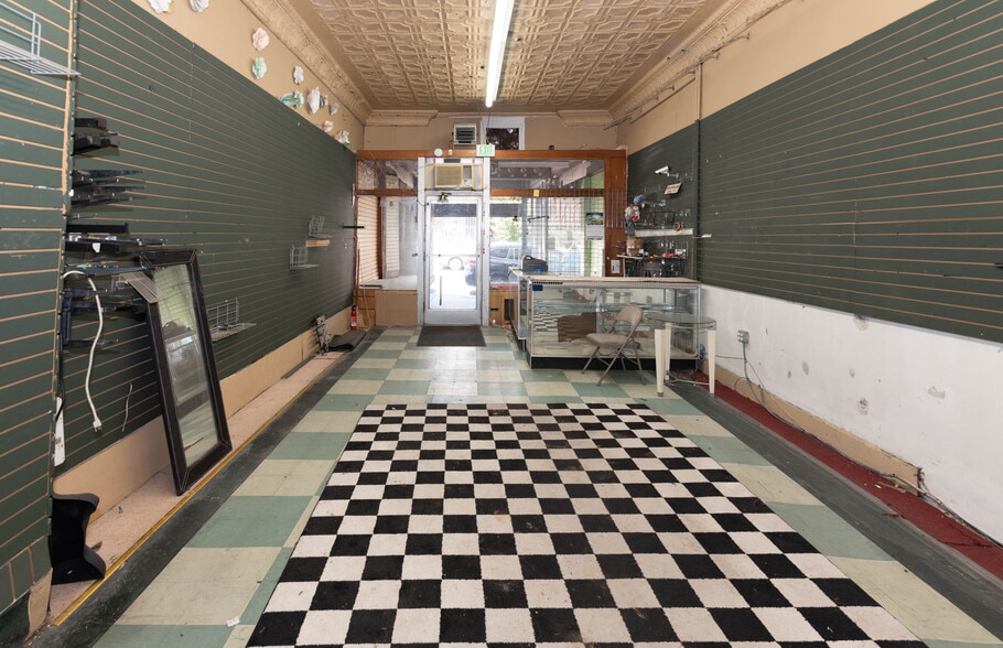 More Photos Of 2211 E Monument St, Baltimore Storefront Retail Residential For Sale