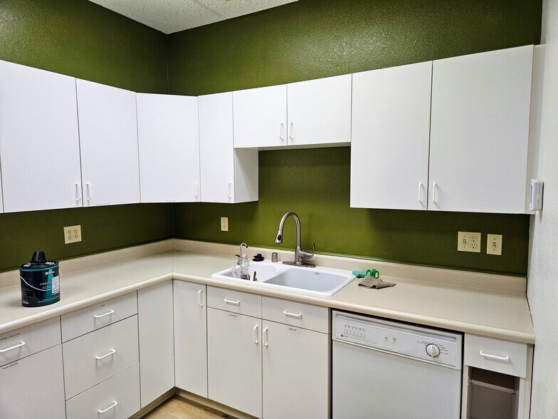 More Photos Of 5510 Skylane Blvd, Santa Rosa Office For Lease