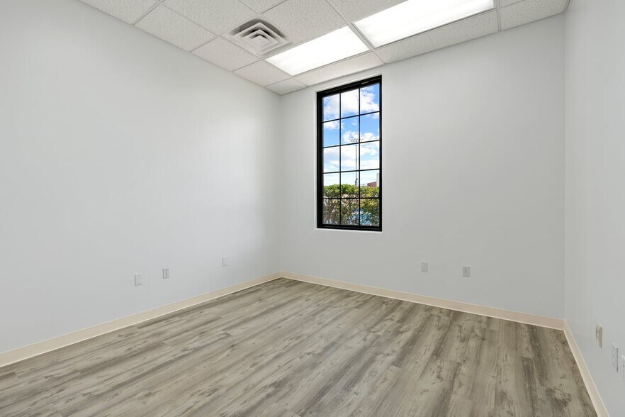 More Photos Of 804 Ainsworth Dr, Prescott Medical For Lease