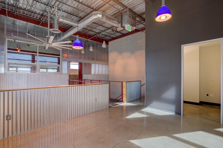 More Photos Of 130 Lomita St, El Segundo Research And Development For Lease