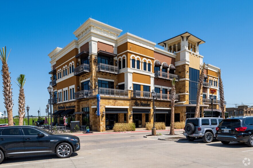 More Photos Of 295-307 E Renfro St, Burleson Coworking Space