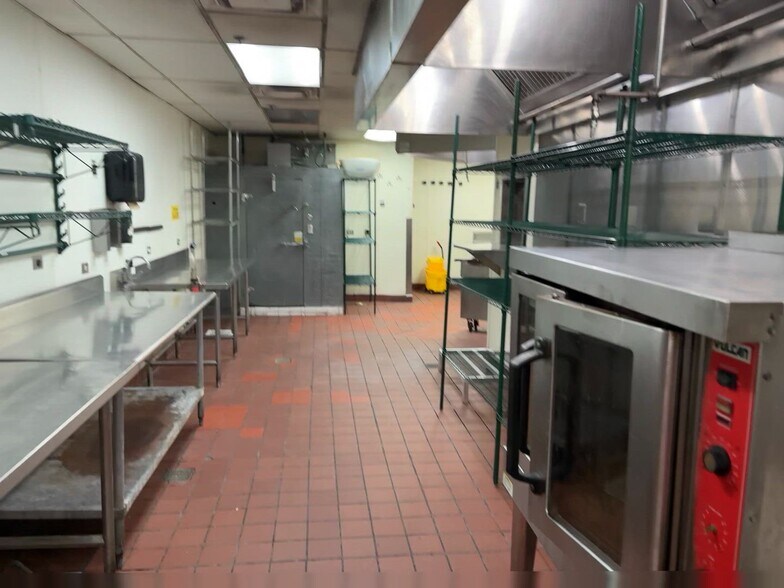 More Photos Of 5575-5555 S Virginia St, Reno Unknown For Lease