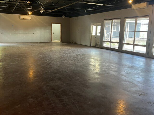 More Photos Of 6226 US-180 Hwy, Snyder Specialty For Sale