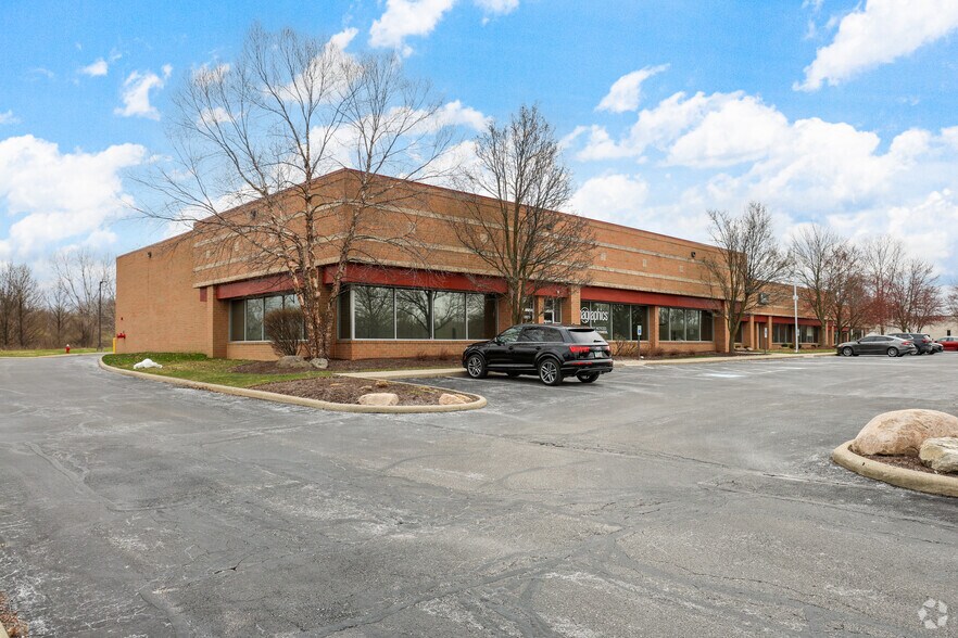 More Photos Of 17295 Foltz Industrial Pky, Strongsville Light Manufacturing For Lease