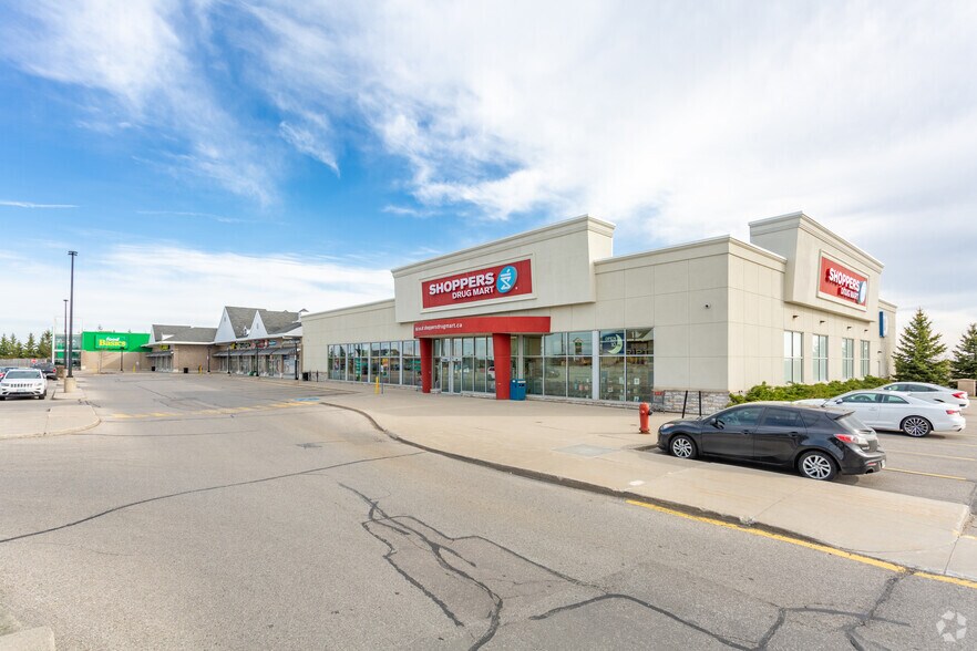 More Photos Of 600 Laurelwood Dr W, Waterloo General Retail For Lease
