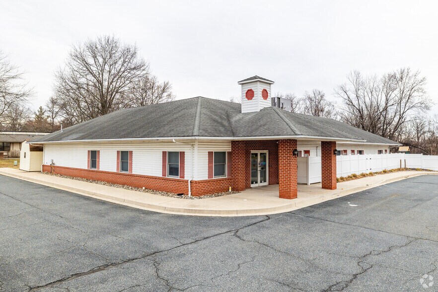Primary Photo Of 4698 Riverside Pky, Belcamp Daycare Center For Lease