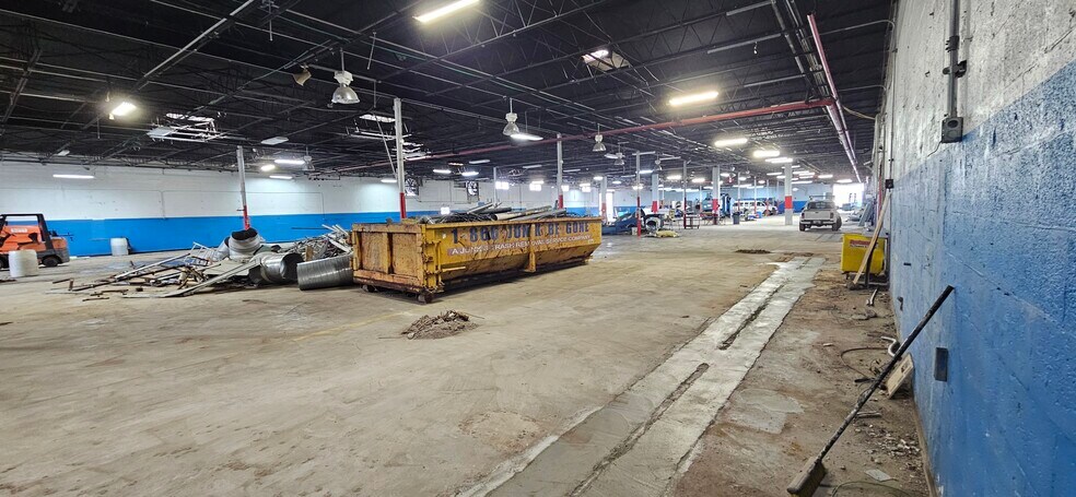 More Photos Of 2320 NW 147th St, Opa-locka Warehouse For Lease